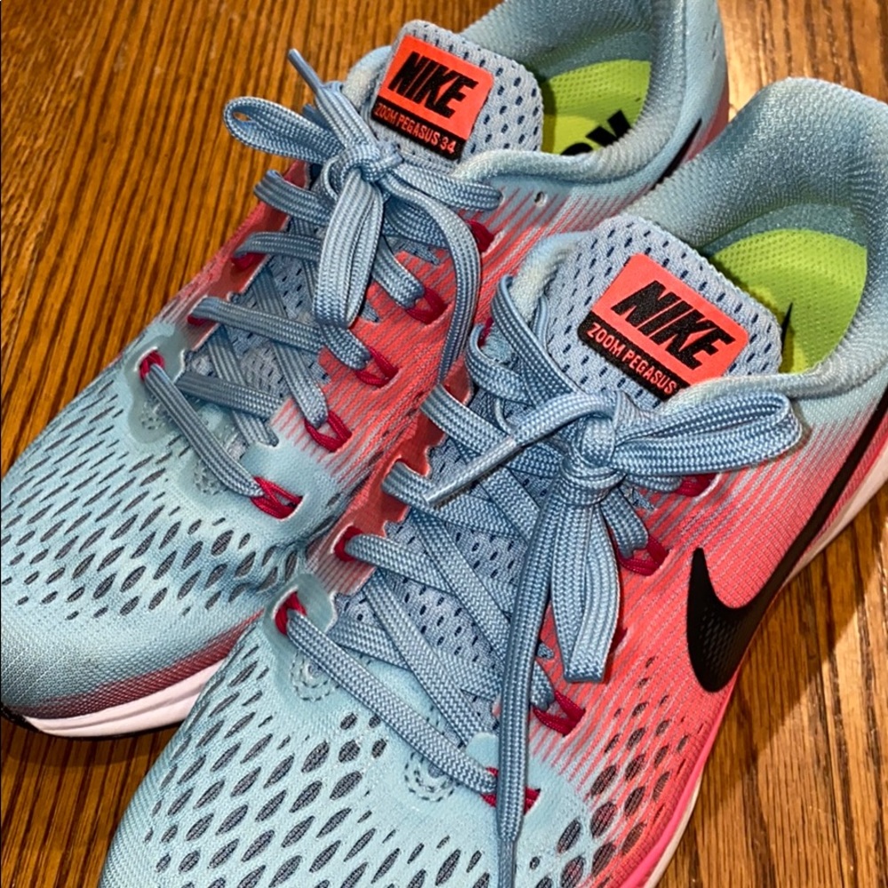 NWOT Womens Nike Air Zoom Pegasus 34 Running Shoes